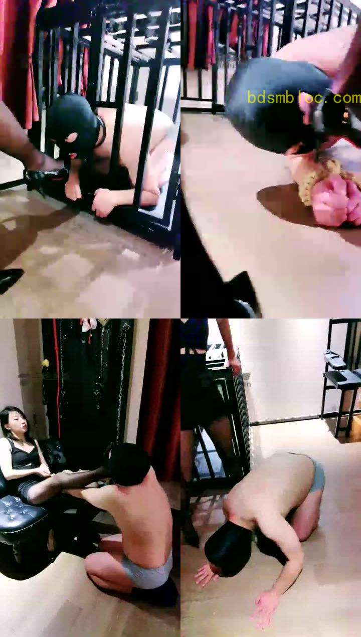 【KinaQUEEN】暴打犯错的狗，高跟舔锃亮