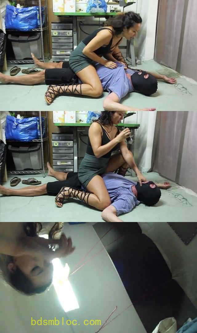 【欧美女王】亚裔女王Lucy大黏鼻涕浓痰口水调教白种贱狗!沦为女神的痰盂!