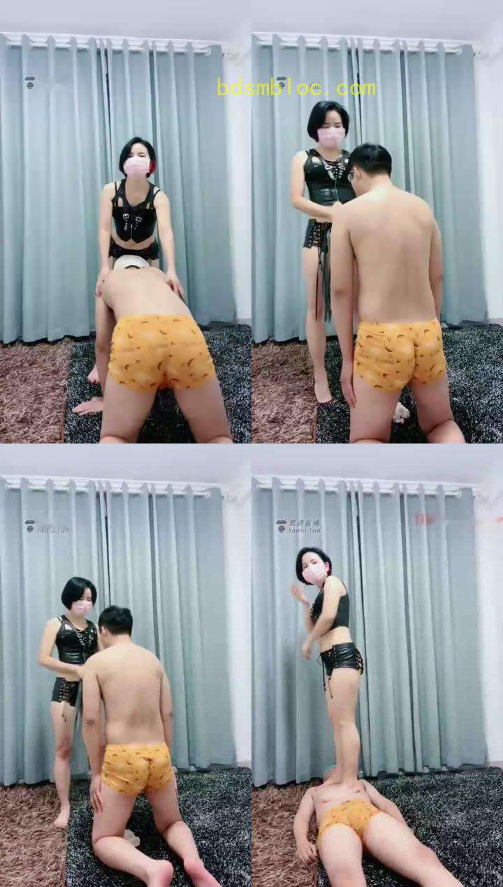 【短发S】第二次犯贱，鞭打耳光钻胯