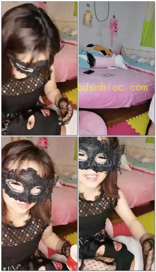 【s女王y陛下】晚上来个口水尿尿恶心狗