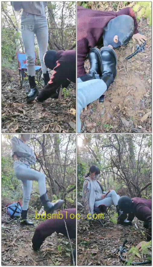 【暴力美学s】野外调教贱狗，路人围观，吃土踩手踩头